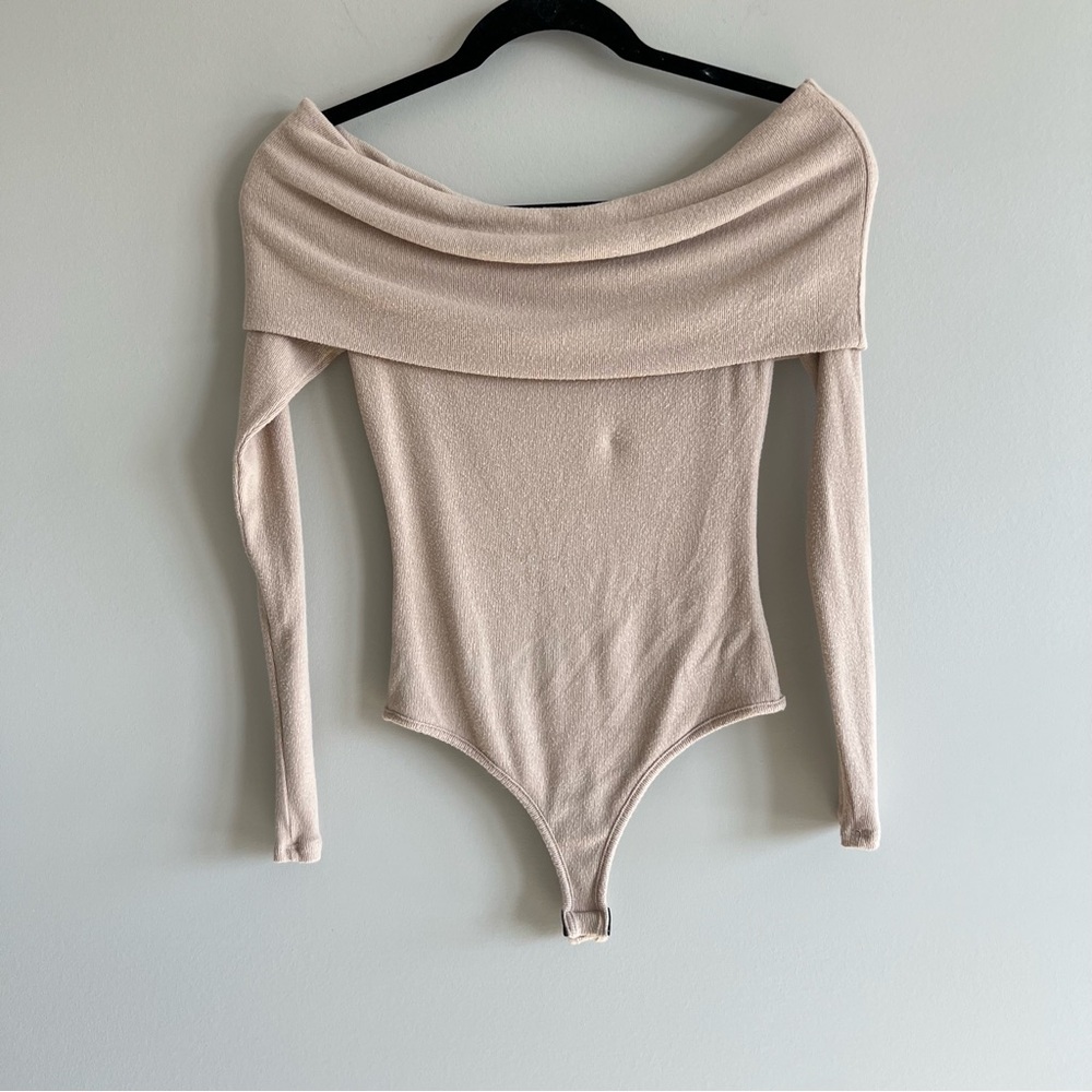 Naked Wardrobe nude tan ribbed Off Shoulder Long Sleeve Bodysuit Top Size XS